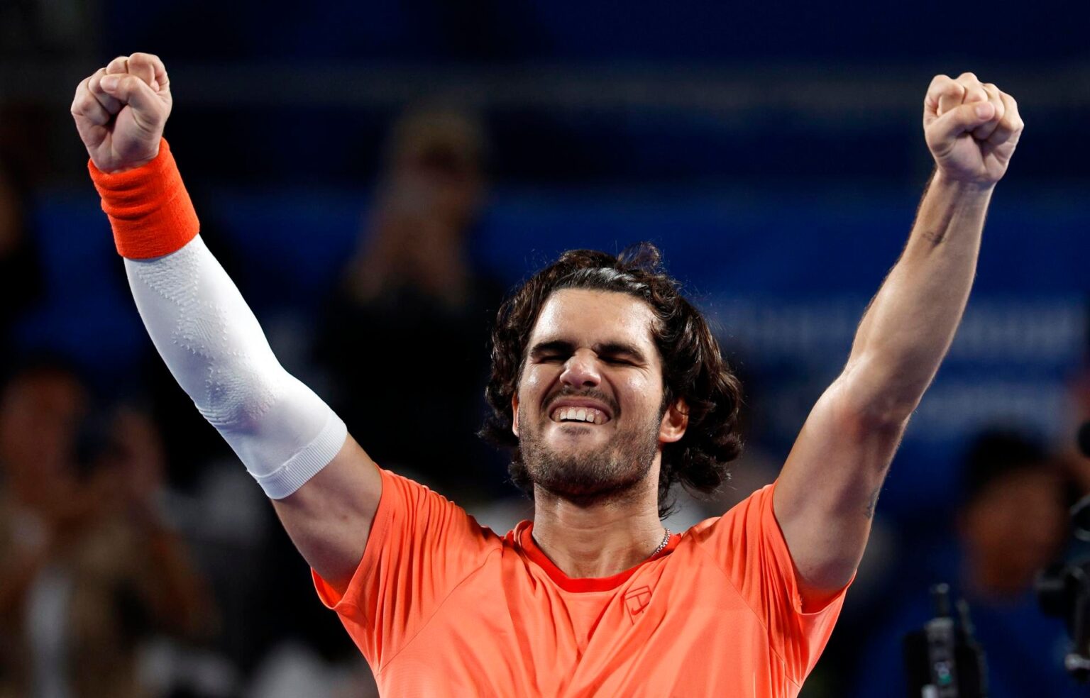 Carlos Alcaraz avanza en el ATP 500 de Tokio