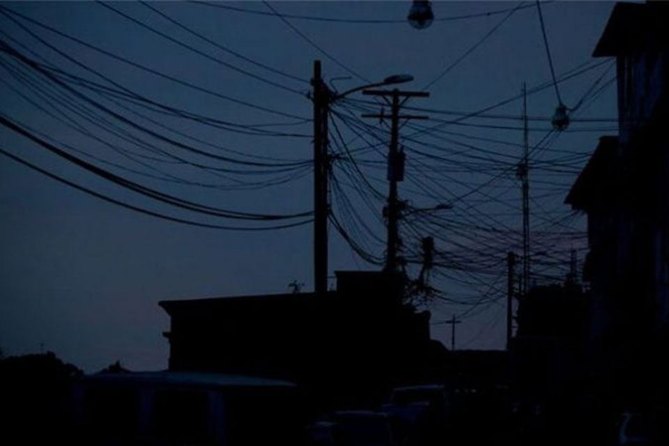 Fluctuación eléctrica afectó zonas de Caracas y Lara Fluctuación eléctrica afectó zonas de Caracas y Lara