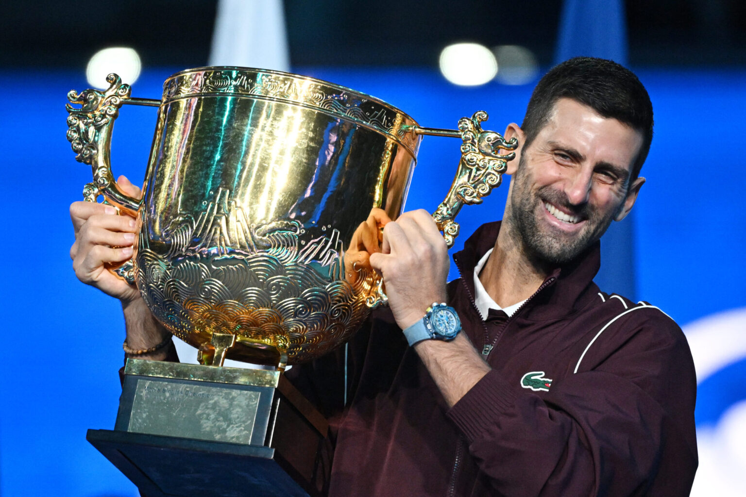 Novak Djokovic gana el Abierto de China y suma 102 títulos