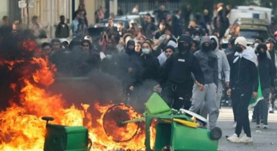 Estudiantes paralizaron 1.800 liceos en Francia y presentaron 10 medidas