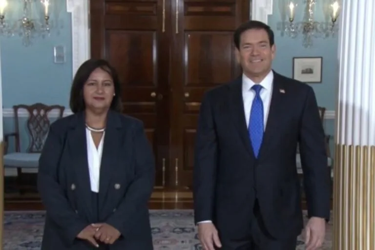 Marco Rubio pide elecciones libres tras reunirse con Dinorah Figuera