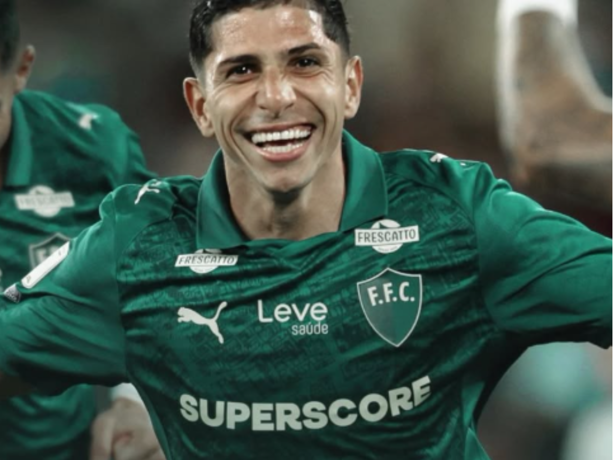 Jefferson Savarino marcó un triplete en goleada del Fluminense Jefferson Savarino marcó un triplete en goleada del Fluminense