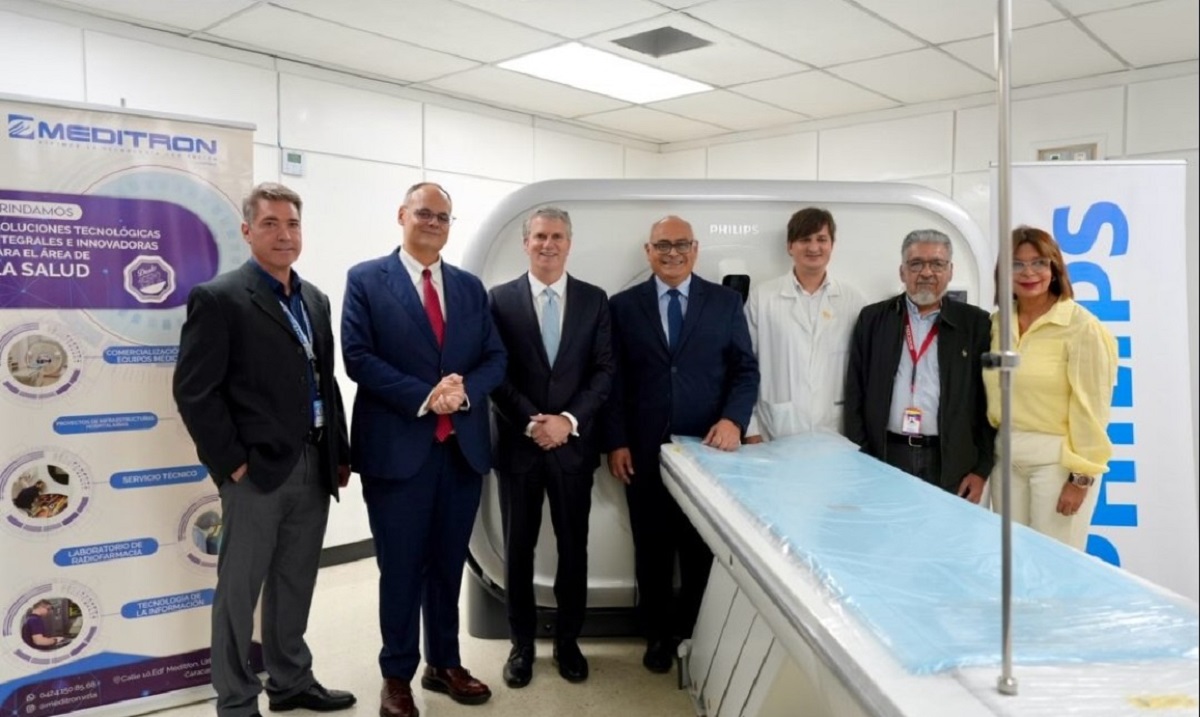 Estados Unidos supervisó instalación de equipos médicos en el Hospital Vargas