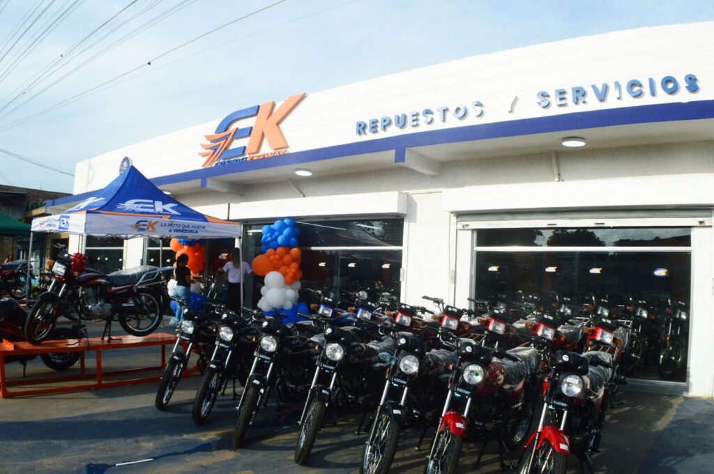 Empire Keeway inauguró Multitienda Los Tiburones en el municipio Mara
