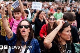 Manifestantes protestaron en España por la crisis de la vivienda