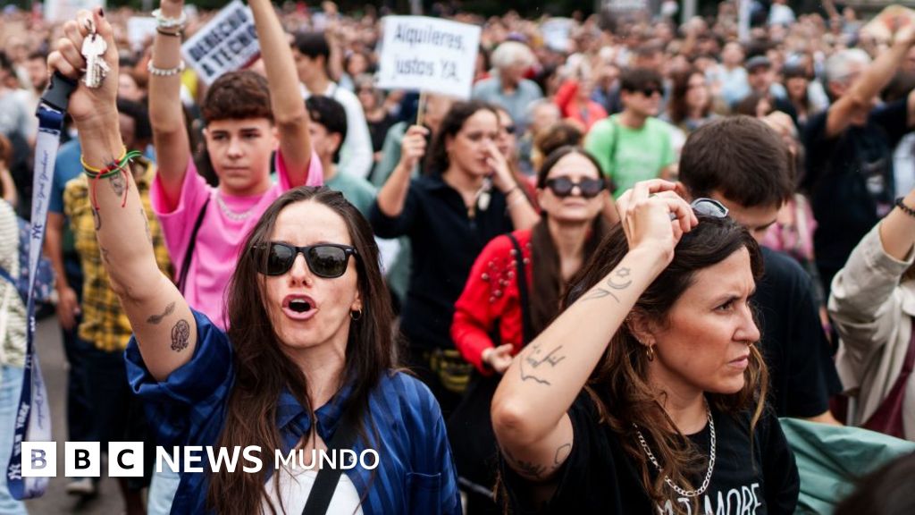 Manifestantes protestaron en España por la crisis de la vivienda Manifestantes protestaron en España por la crisis de la vivienda