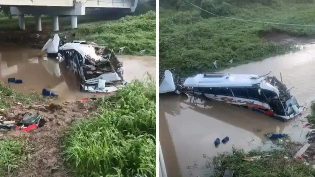 Accidente del bus de Kbeto Zuleta: el vehículo volcado y destrozado en el río Ariguaní, en el Cesar