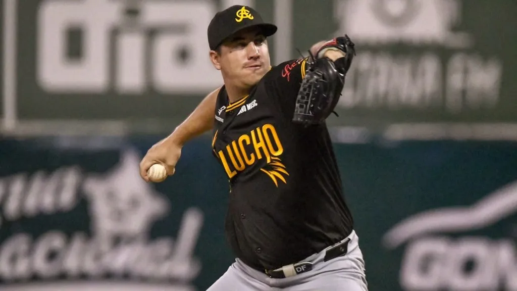Águilas vencen a Estrellas: Dylan File lanza con las Águilas Cibaeñas en el Estadio Tetelo Vargas