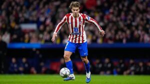Pablo Barrios, del Atlético del Cholo, en un partido de la Champions League
