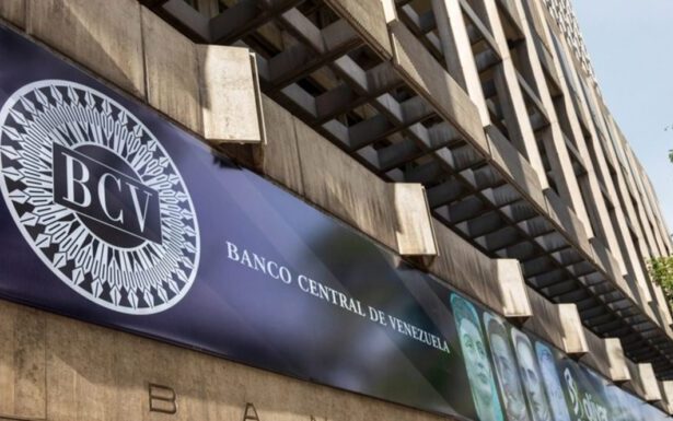 Fachada de la sede del BCV y la banca medidas monetarias en Caracas, Venezuela