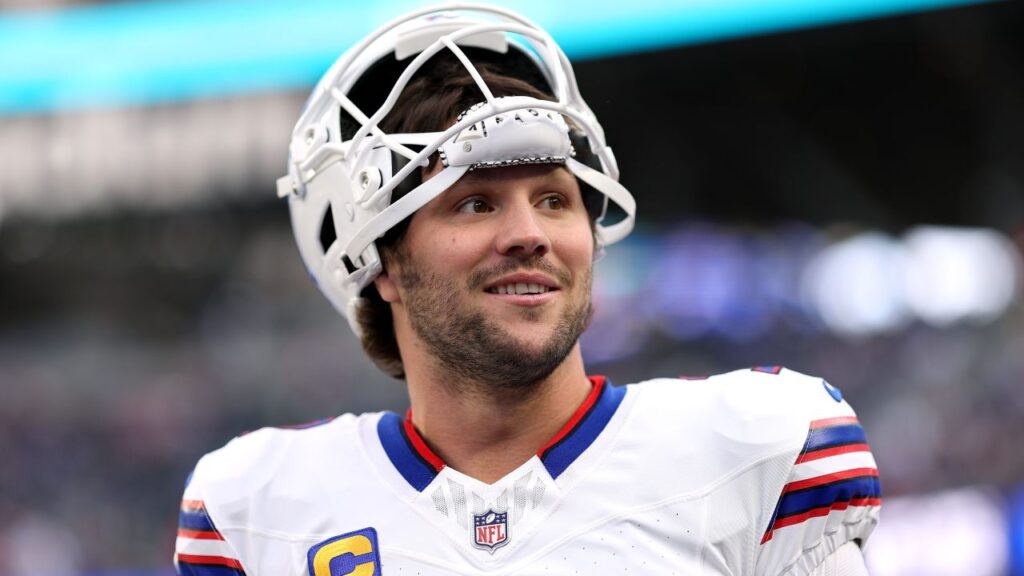 Josh Allen, mariscal de Buffalo Bills, en el partido Buffalo Bills 33-30 Las Vegas Raiders en el Allegiant Stadium