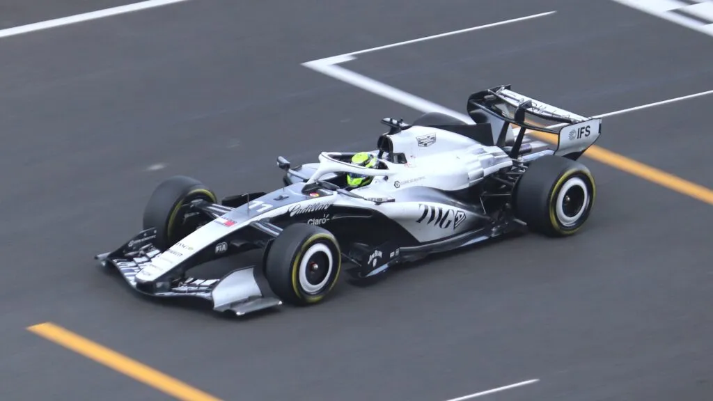 Sergio Checo Perez al volante del Cadillac numero 11 de Formula 1 en el Gran Premio de China 2026
