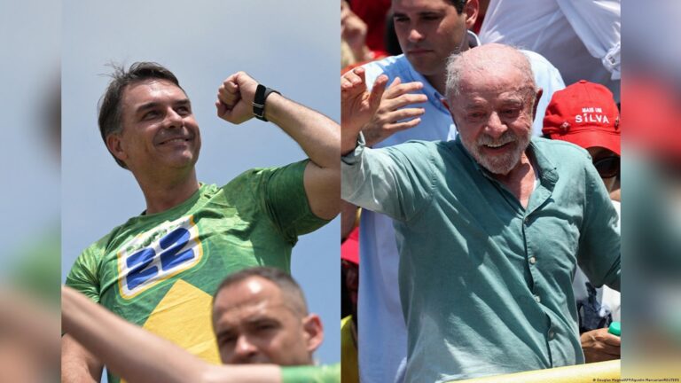 Cierre de campaña en Brasil: Flávio Bolsonaro con el puño en alto y Lula da Silva saludando a sus simpatizantes