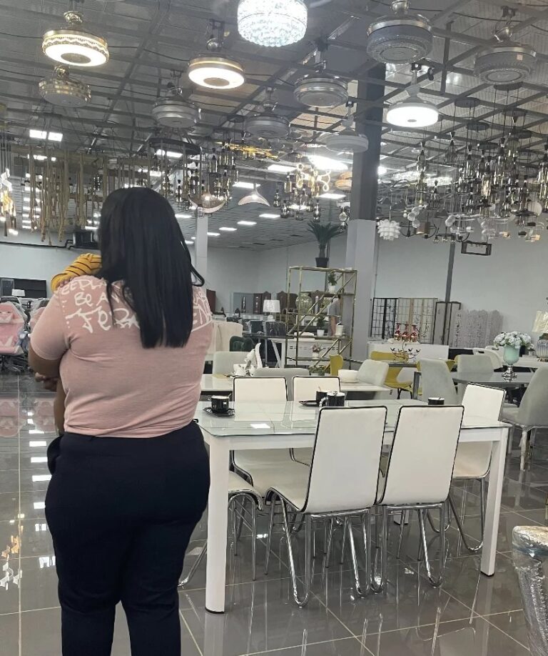 Comercios chinos intervenidos en Santo Domingo: interior de uno de los establecimientos comerciales inspeccionados por Pro Consumidor