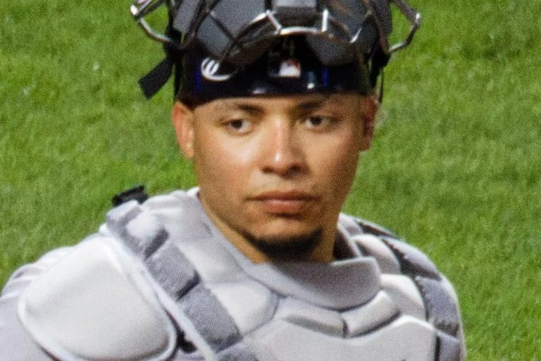 Contreras MVP Serie Mundial: William Contreras, receptor venezolano de los Cerveceros de Milwaukee, con su equipo de receptor