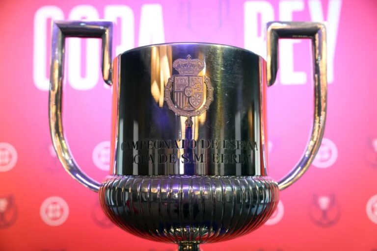 Trofeo de la Copa del Rey suspendida este miércoles por la RFEF tras el accidente ferroviario de Toledo