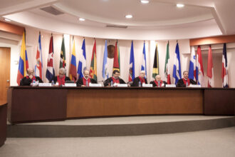 Jueces de la Corte Interamericana de Derechos Humanos en audiencia, tribunal que verá el caso de las víctimas del 11 de abril de 2002