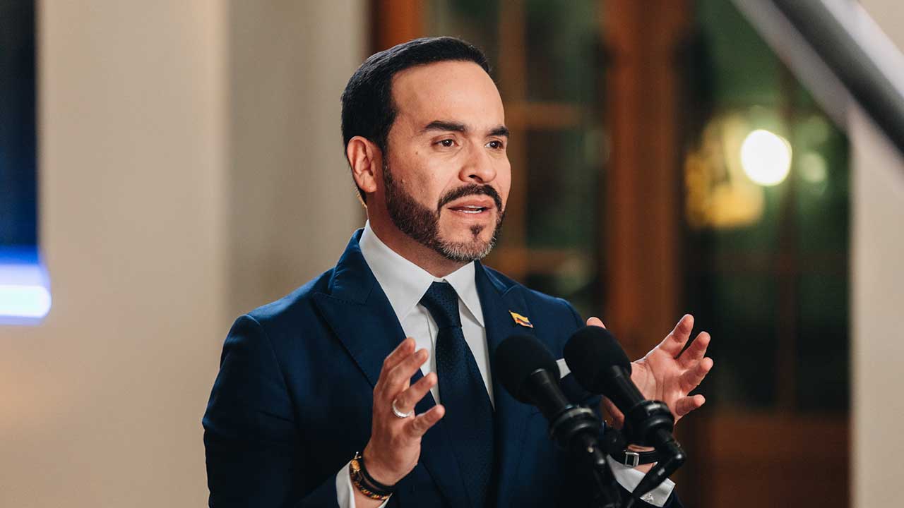 De la Espriella anunció plan por El Niño, balance de seguridad y estatuto antiterrorista Abelardo de la Espriella durante una alocución presidencial en Colombia