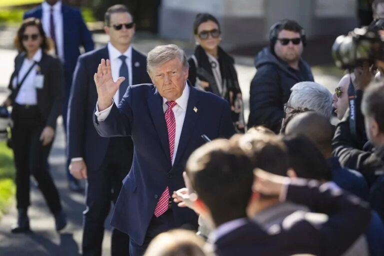 Delcy Rodríguez y María Corina Machado: Donald Trump saluda ante la prensa en la Casa Blanca