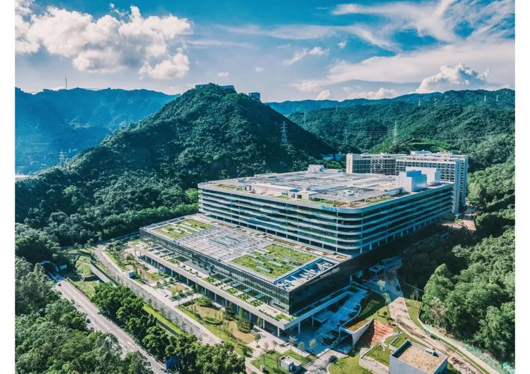 Empresas genómicas chinas: sede central de BGI Group en Shenzhen, China