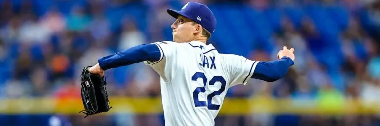 Griffin Jax, abridor de los Tampa Bay Rays, lanza en el Cerveceros vs Rays en vivo del Juego 4 de la Serie Mundial 2026