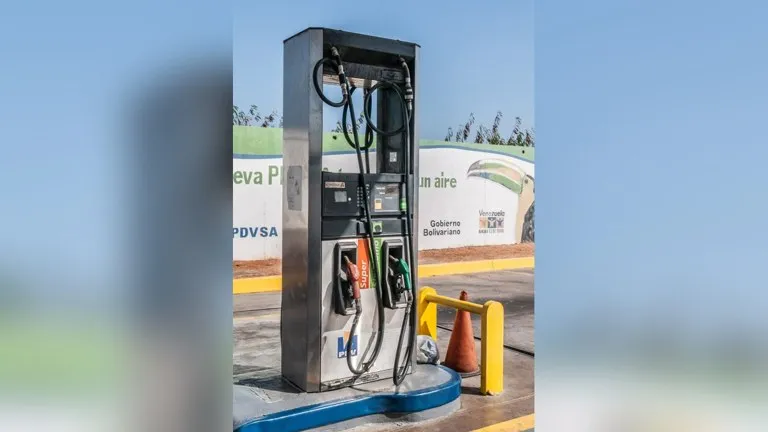 Surtidor de combustible de PDV en Venezuela, en medio de la falta de gasoil en el Táchira