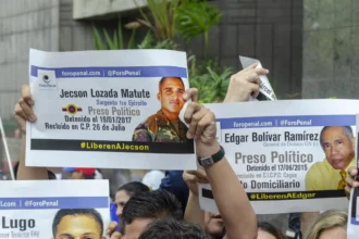 Protesta de Foro Penal en Caracas por la liberación de los presos políticos en Venezuela