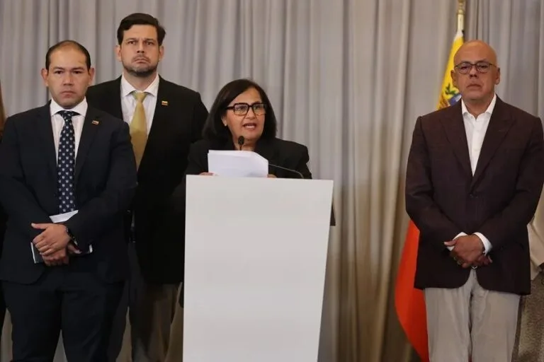 Dinorah Figuera, jefa de la delegación opositora, en la nota sobre el sistema de justicia venezolano y el diálogo en Caracas