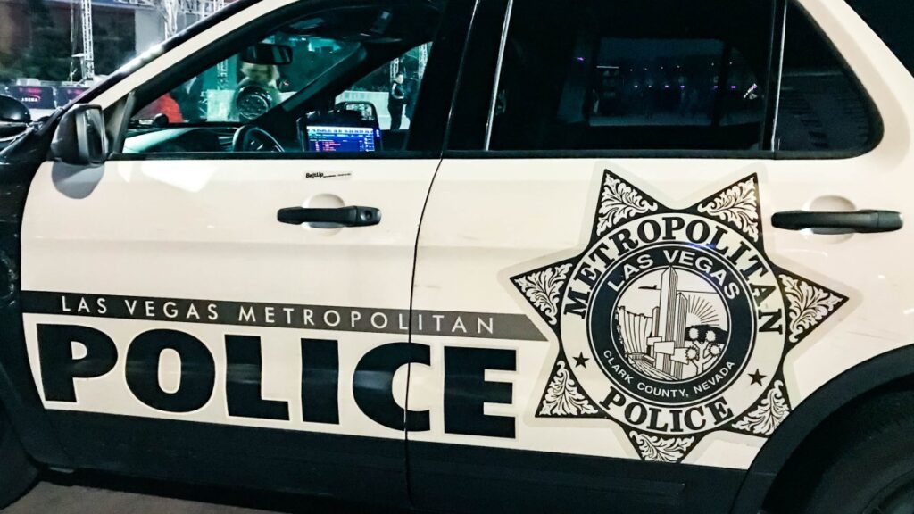 Patrulla del Departamento de Policía Metropolitana de Las Vegas (LVMPD) en la investigación del tiroteo en Casino Center