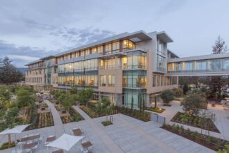 Despidos en Netflix: la sede de la compañía de streaming en Los Gatos, California