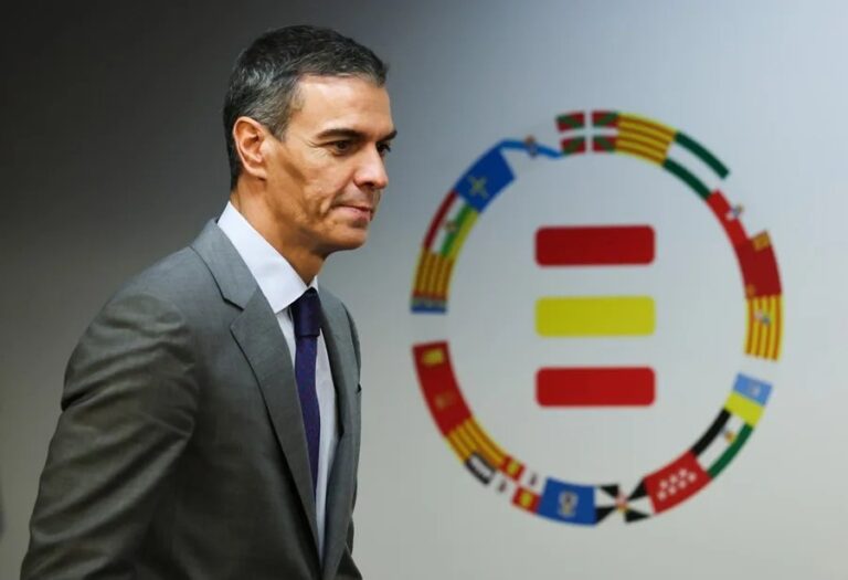 Pedro Sánchez, presidente del Gobierno, en el debate sobre migración en España ante los líderes de la Unión Europea en Bruselas