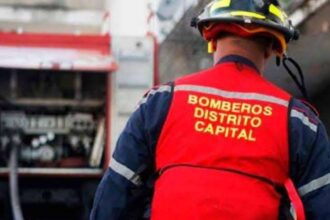 Bomberos de Caracas controlaron incendio en Mercado de Emprendedores de avenida Baralt