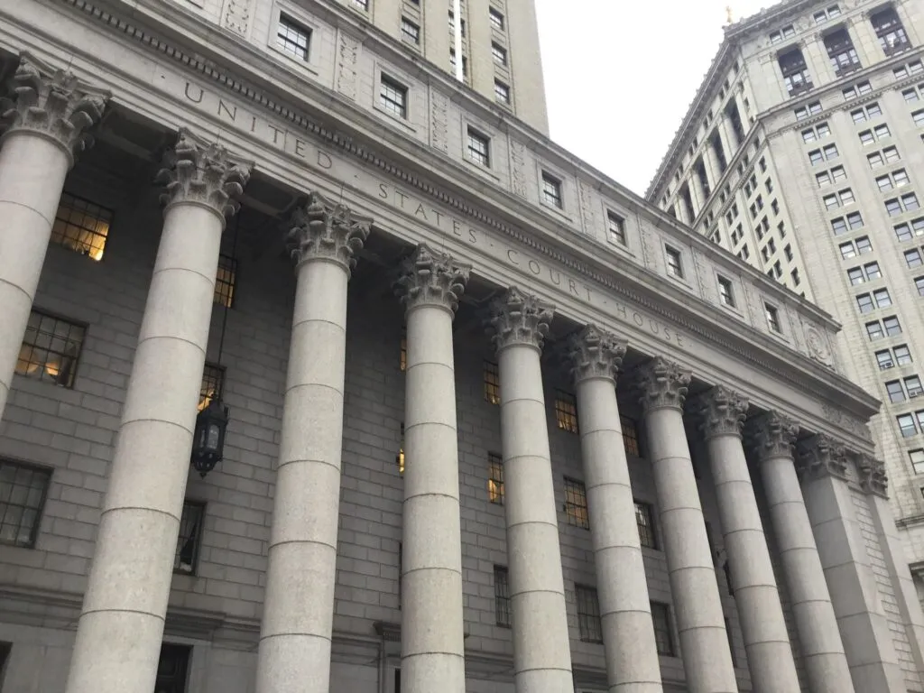 Informe que justifica ataques a lanchas: fachada del tribunal federal Thurgood Marshall en Nueva York, sede del Distrito Sur