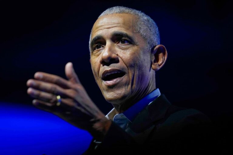 Investigación contra Ilhan Omar: el expresidente Barack Obama durante un discurso