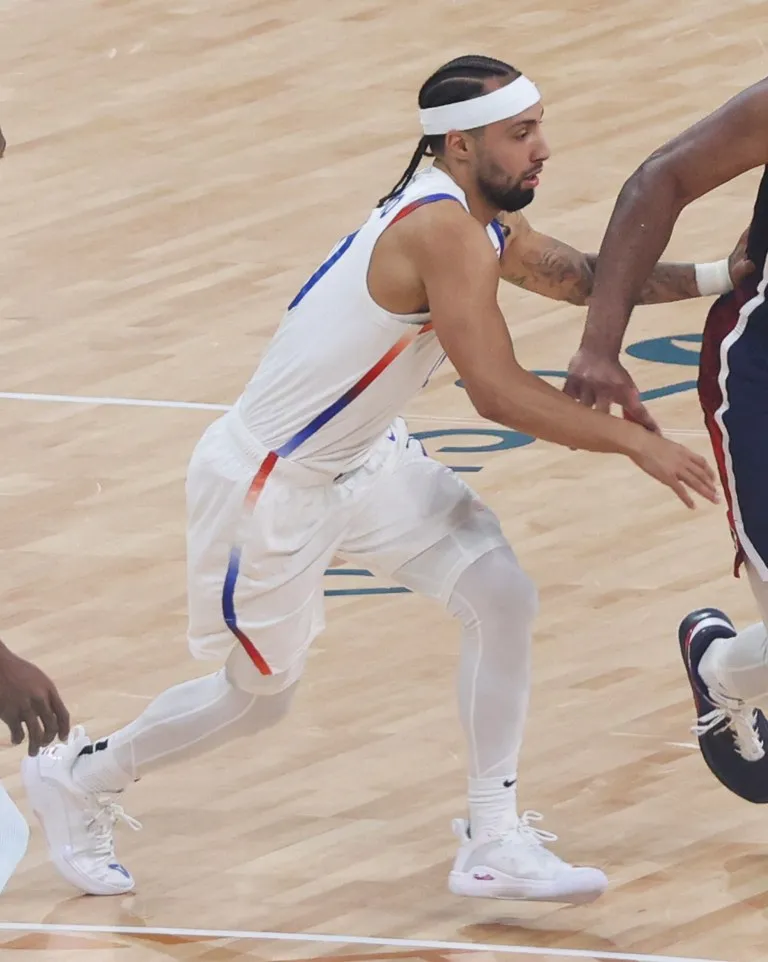 José Alvarado lesión Knicks: el base de Nueva York en acción con la selección de Puerto Rico en 2024