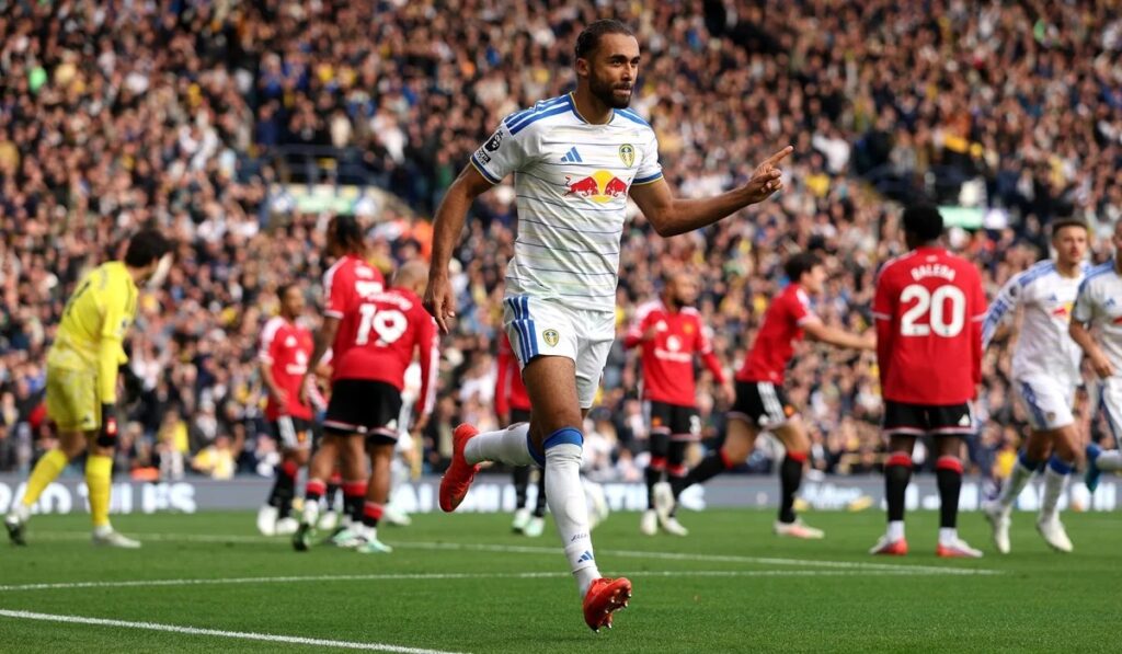 Leeds 1-1 Manchester United: Dominic Calvert-Lewin celebra el gol del empate del Leeds en Elland Road ante los Red Devils