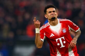 Colombianos en la Champions: Luis Díaz celebra un gol con la camiseta del Bayern Múnich