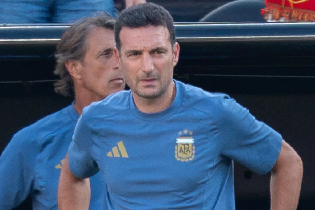 Lionel Scaloni con la camiseta de la selección argentina; muere la madre de Lionel Scaloni, Eulalia Marzetti