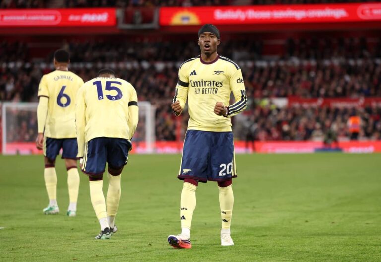 Nottingham Forest 0-1 Arsenal: Noni Madueke celebra su gol en el City Ground con la camiseta del Arsenal