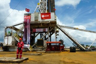 Taladro de PDVSA en la Faja Petrolífera del Orinoco, en medio del aumento de la producción petrolera venezolana