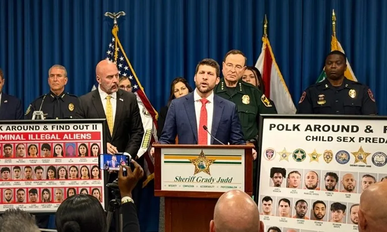Operativo en Florida: el fiscal general James Uthmeier anuncia los 281 detenidos junto al alguacil Grady Judd en el condado de Polk