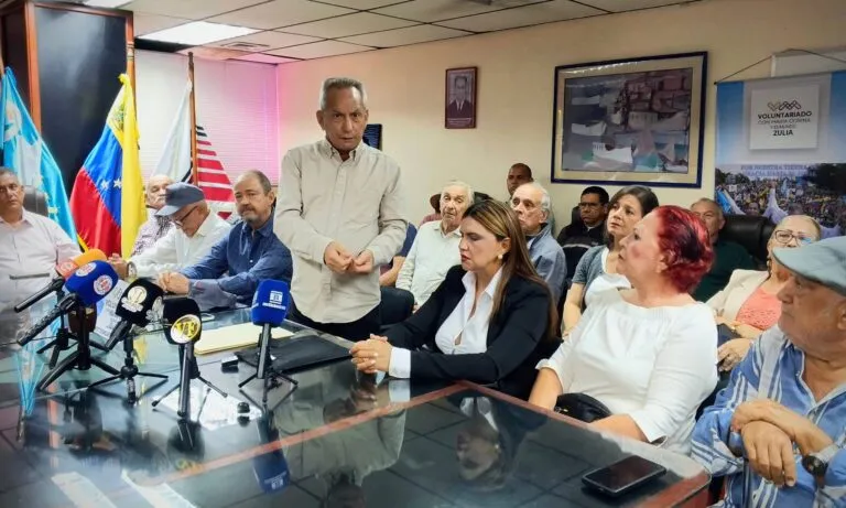 Rueda de prensa del Voluntariado de Machado en el Zulia sobre los pactos petroleros en Venezuela