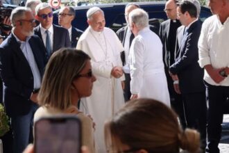El papa León XIV llega al hospital Gemelli de Roma, donde le extirparon un cáncer de pulmón