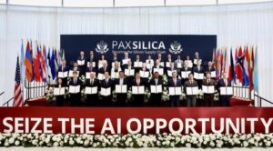 Paraguay Pax Silica: los países signatarios de la declaración posan con sus documentos en la cumbre de la alianza en Washington