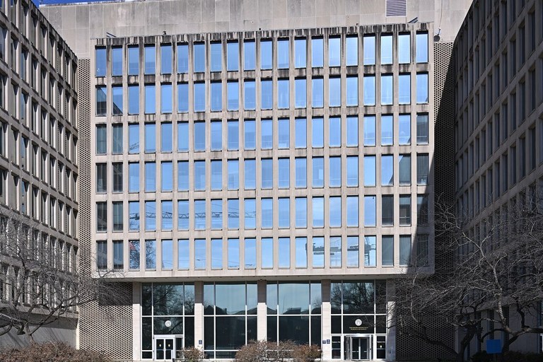 Sede de la Oficina de Gestión de Personal (OPM) en Washington, la agencia que administra la plantilla federal de Estados Unidos
