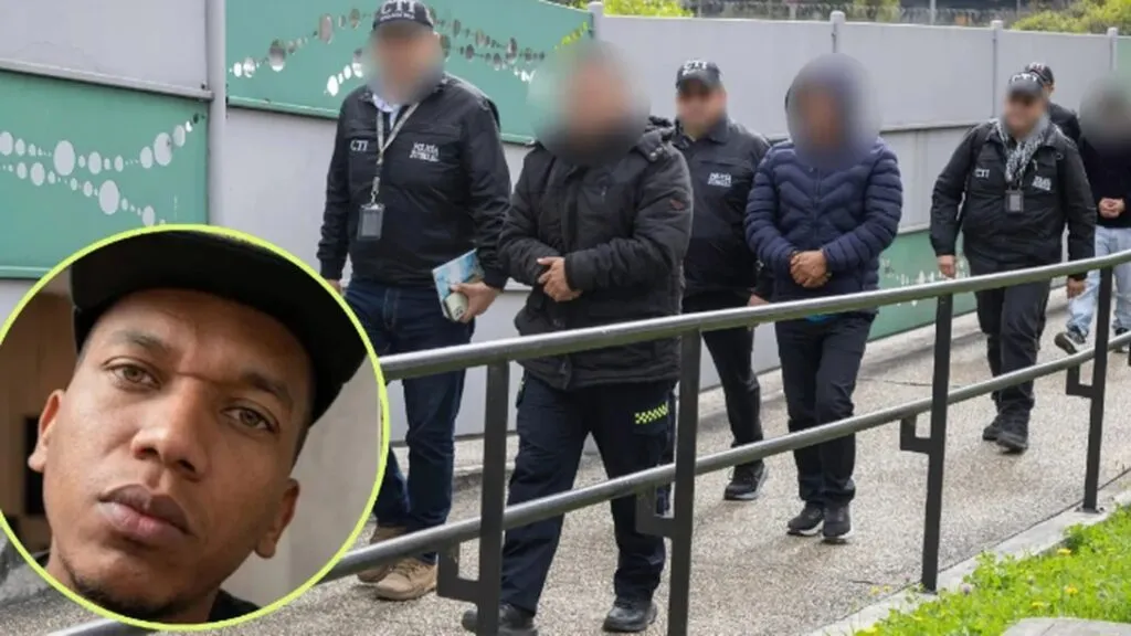 Muerte de Donovan Balanta: los policías capturados por el caso, escoltados por agentes del CTI, y el retrato del líder comunitario Donovan Balanta Paz