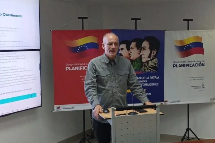 El ministro Ricardo Menéndez presenta el presupuesto 2027 de Venezuela en la sede del Ministerio de Planificación
