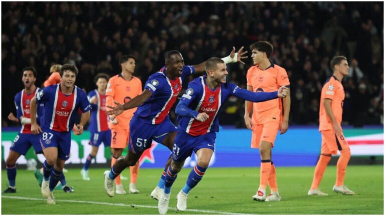 PSG 4-2 Barcelona: Lucas Hernández celebra su gol de cabeza con Willian Pacho y João Neves en el Parque de los Príncipes