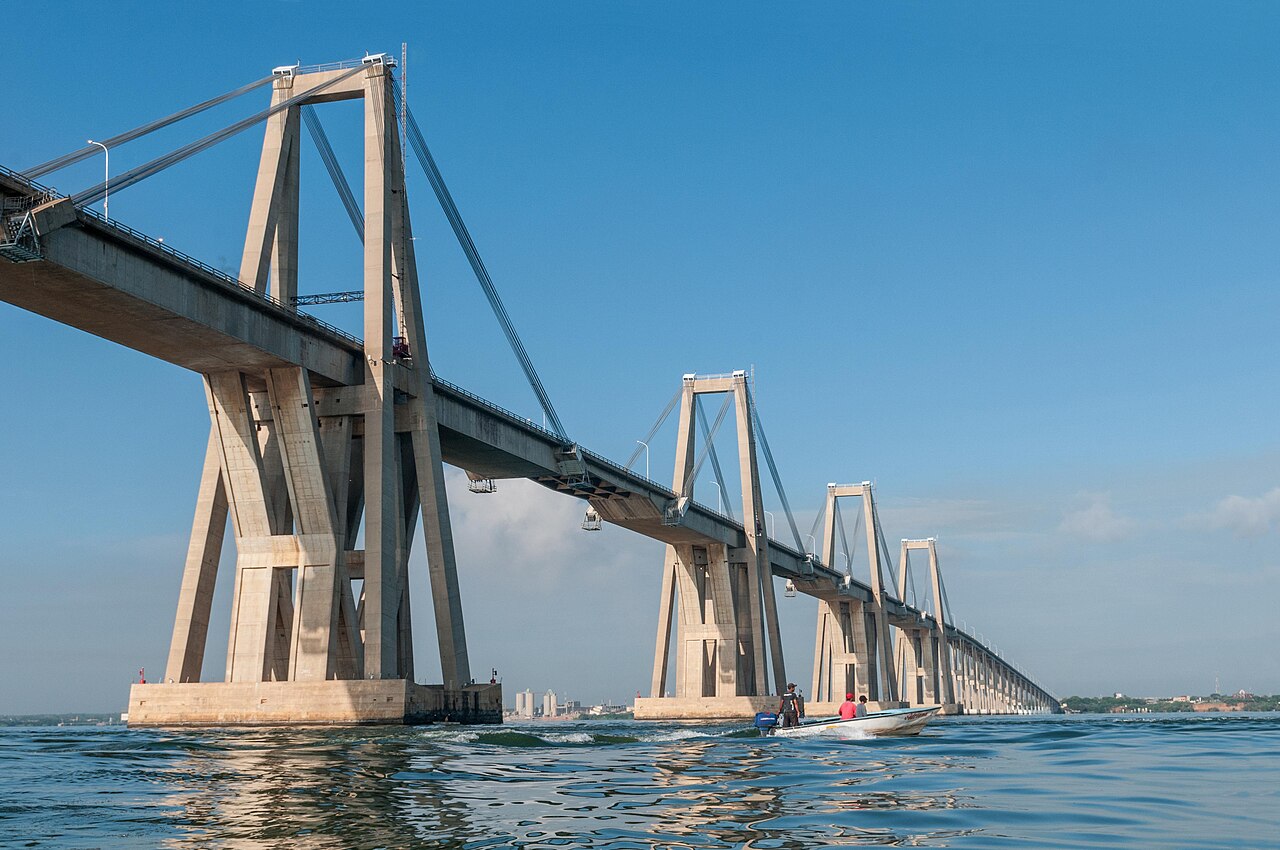 Puente Rafael Urdaneta sobre el lago de Maracaibo: el Reino Unido desaconseja viajar al Zulia salvo por motivos esenciales