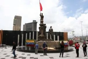 Monumento de la Plaza de la Victoria en Caracas, en la nota sobre la Rafael Escorihuela inocencia y el caso Plaza Venezuela